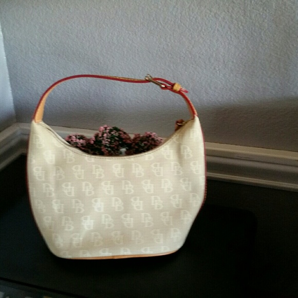 Dooney & Bourke Handbags - NEW AUTHENTIC DOONEY AND BURKE BAG.